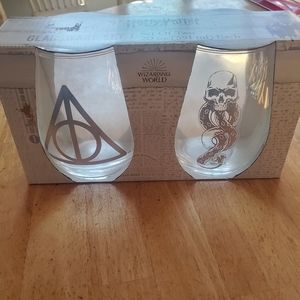 NIB Harry Potter Set of 2-20 oz. Stemless Wine Glasses